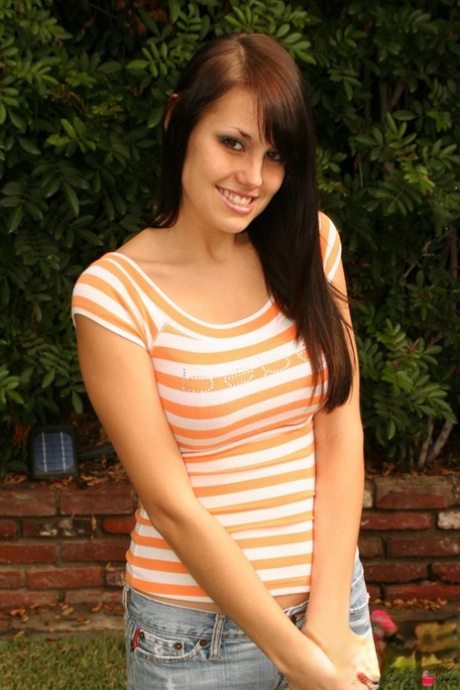 Amateur girl Kaydin goes nude in a backyard with her panties around her thighs 20718307