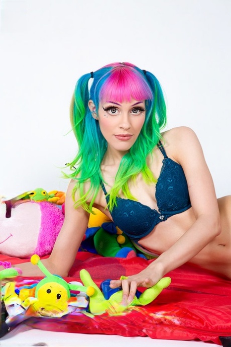 Tall teen Dorothy Perkins models totally naked with dyed hair in pigtails 28616625